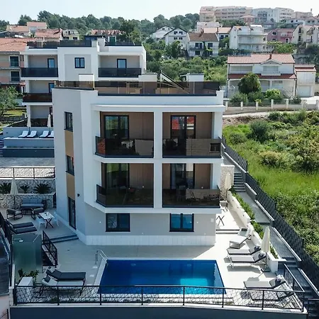 Apartment 21 A