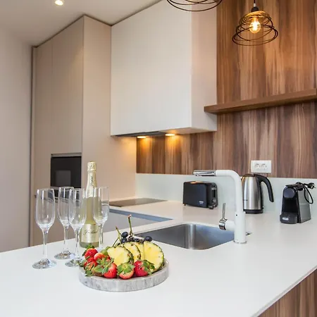 Apartment 21 A