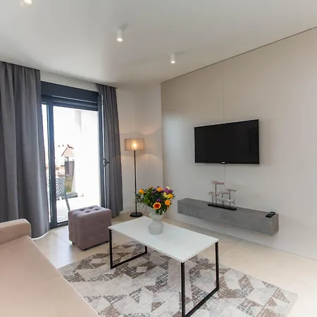 Apartament 21 A *